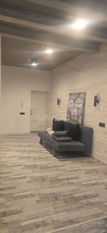 Kirayə verilir 3 otaqlı mənzil 148 m²