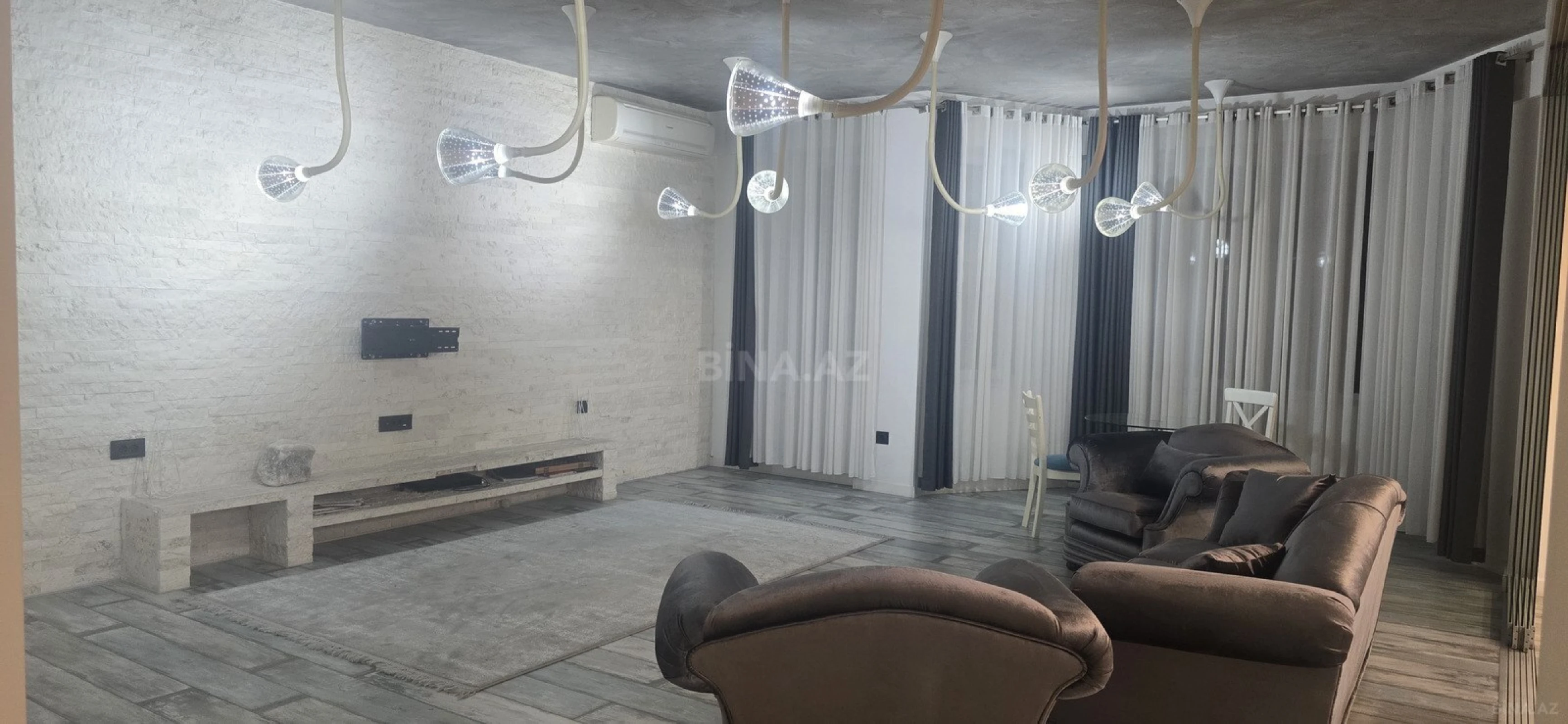 Kirayə verilir 3 otaqlı mənzil 148 m²