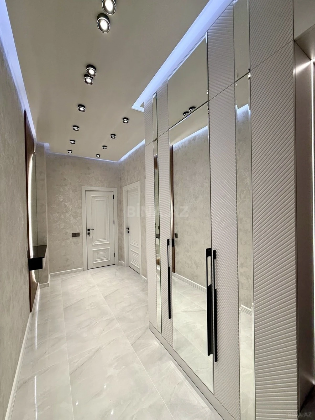 Satılır 2 otaqlı mənzil 53.7 m²