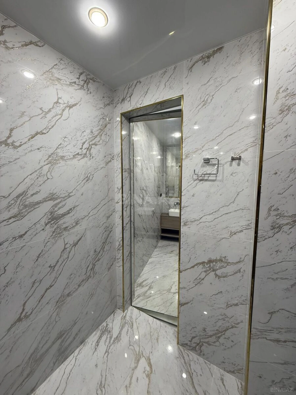 Satılır 3 otaqlı mənzil 100 m²