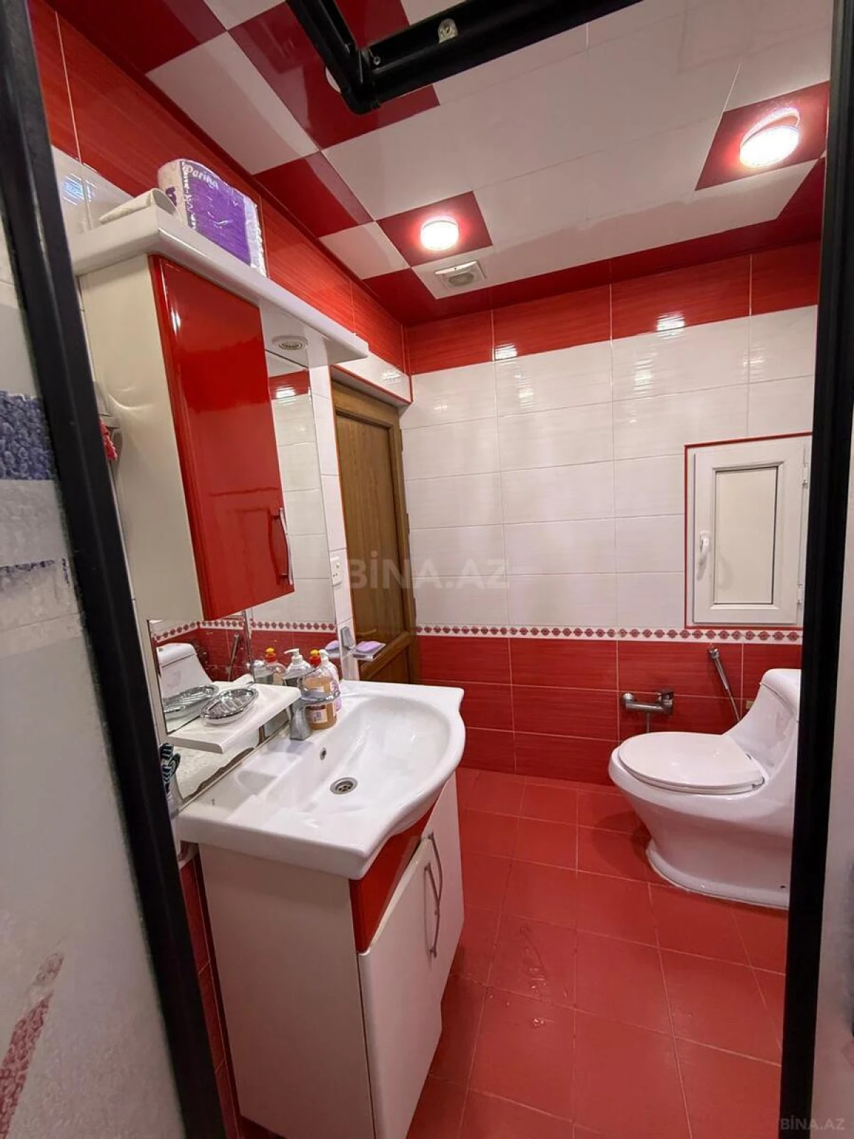 Satılır 2 otaqlı mənzil 75 m²