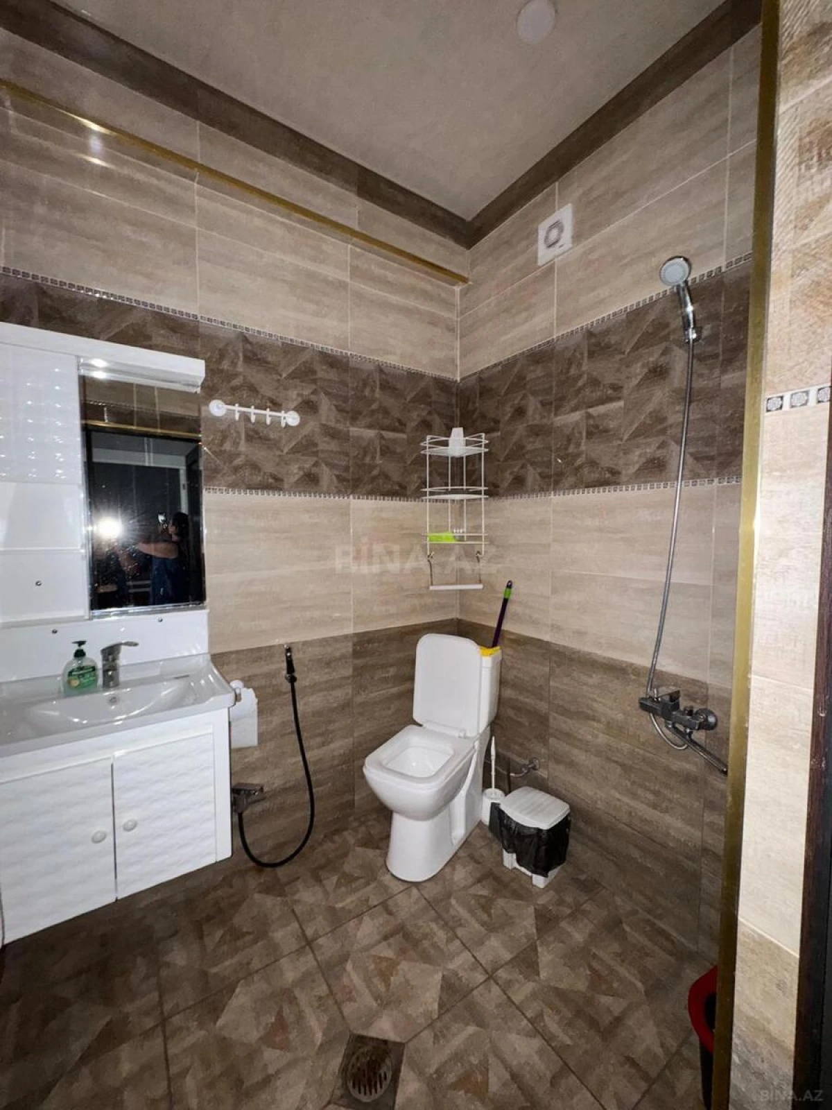 Kirayə verilir 3 otaqlı ofis 70 m²