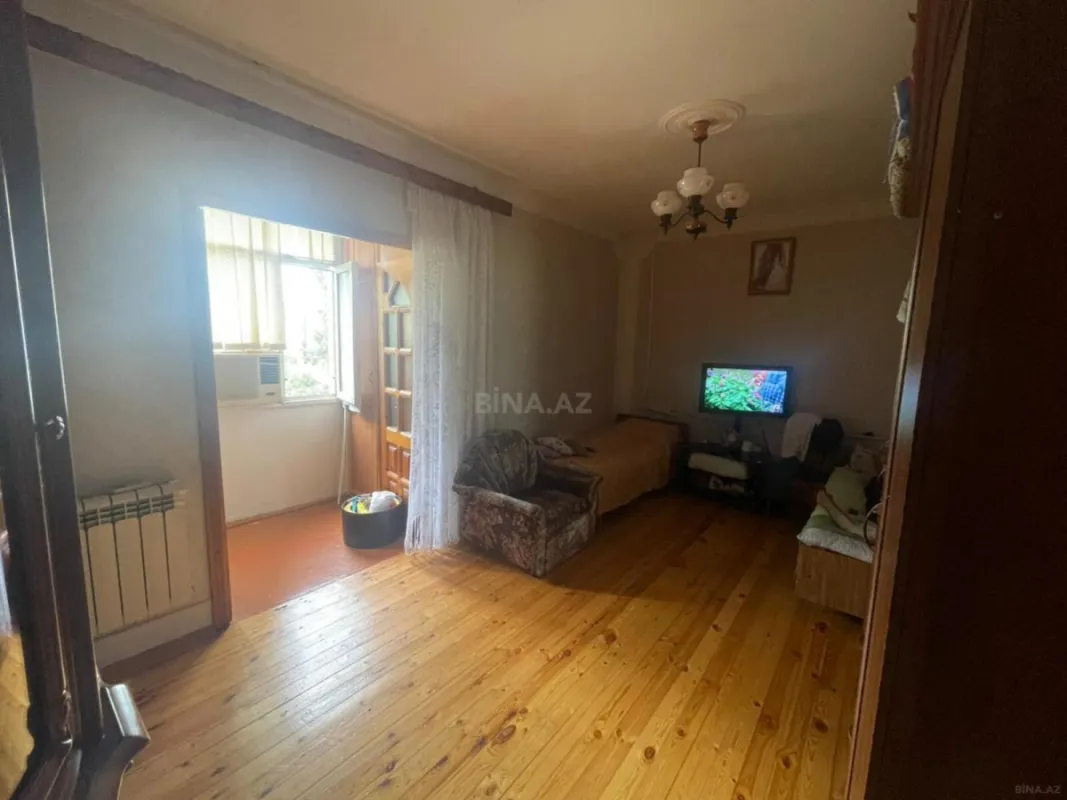 Satılır 4 otaqlı mənzil 72 m²