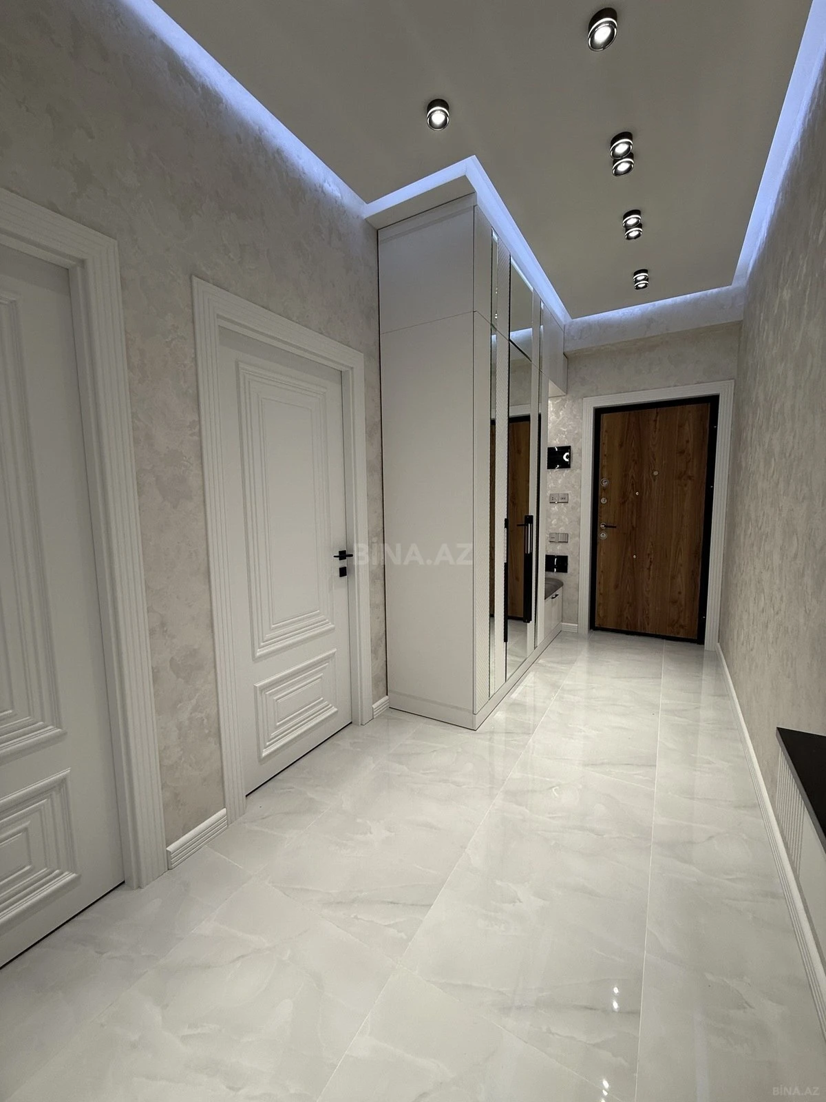 Satılır 2 otaqlı mənzil 55 m²
