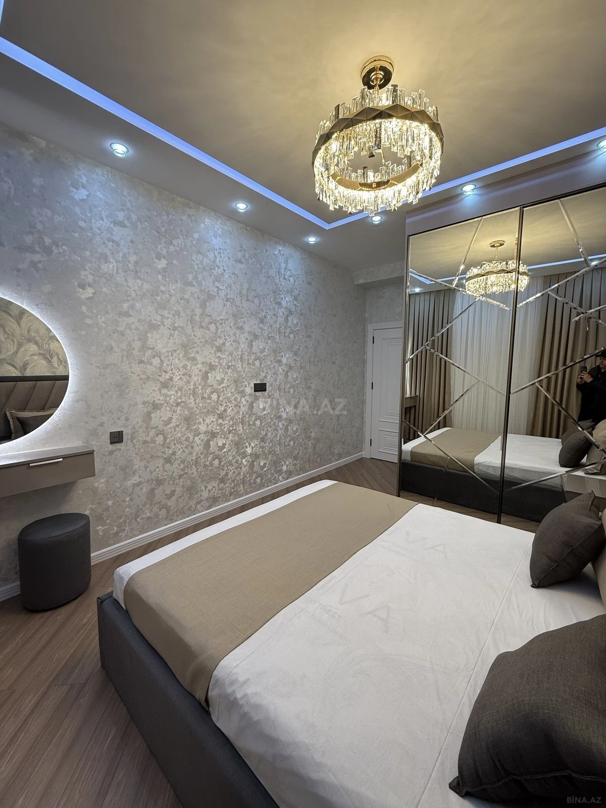 Satılır 2 otaqlı mənzil 55 m²