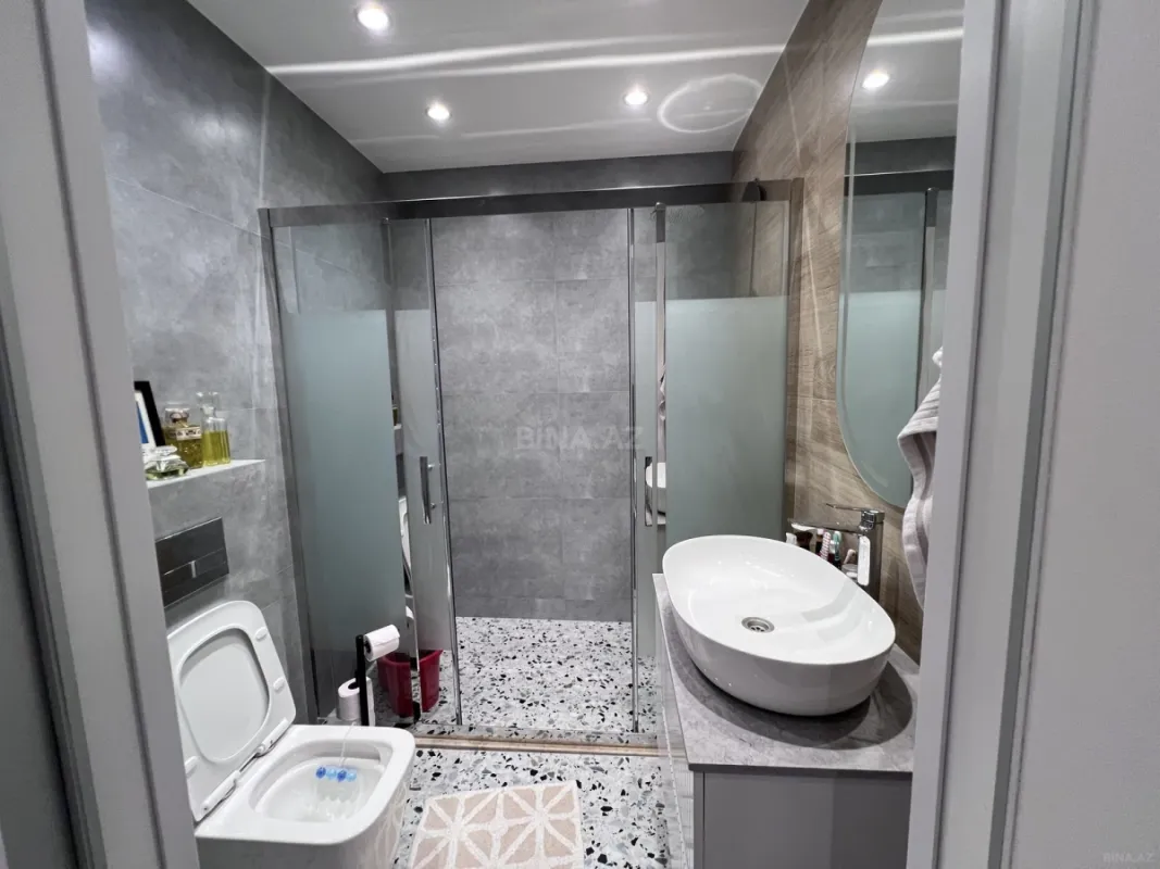 Satılır 2 otaqlı mənzil 77 m²