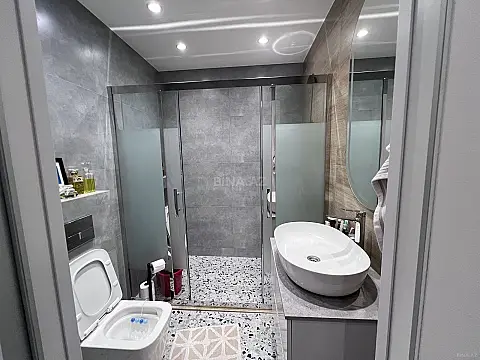 Satılır 2 otaqlı mənzil 77 m²