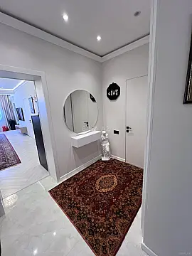 Satılır 2 otaqlı mənzil 77 m²
