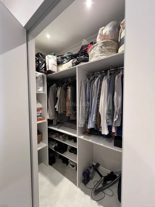 Satılır 2 otaqlı mənzil 77 m²