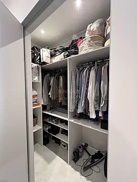 Satılır 2 otaqlı mənzil 77 m²