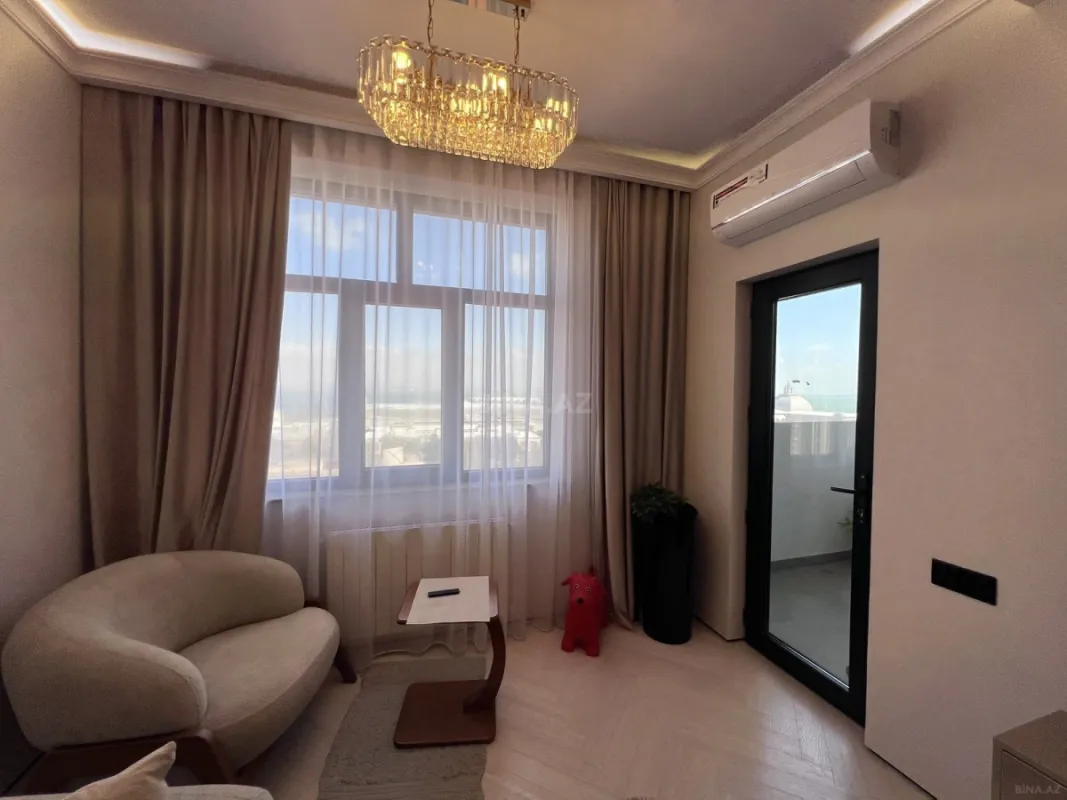 Satılır 2 otaqlı mənzil 77 m²