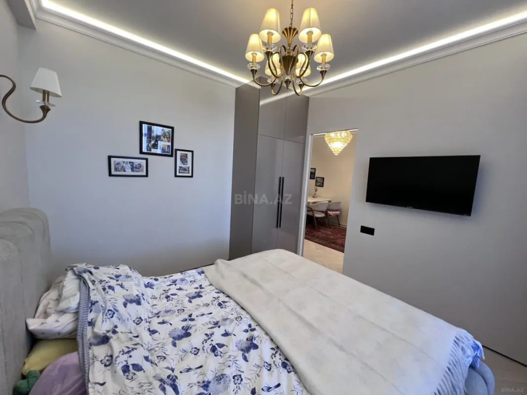 Satılır 2 otaqlı mənzil 77 m²