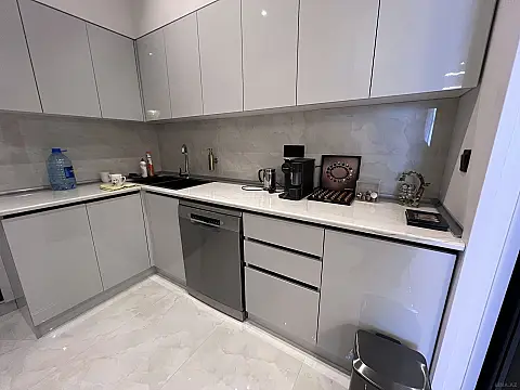 Satılır 2 otaqlı mənzil 77 m²