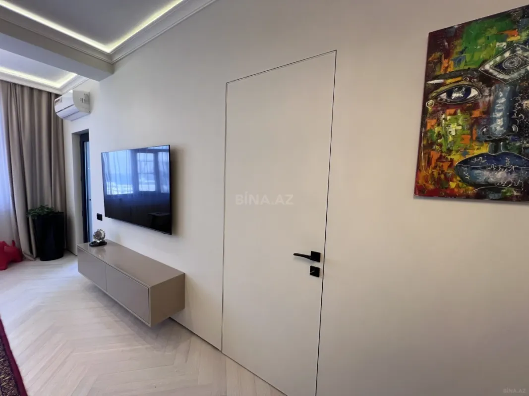 Satılır 2 otaqlı mənzil 77 m²