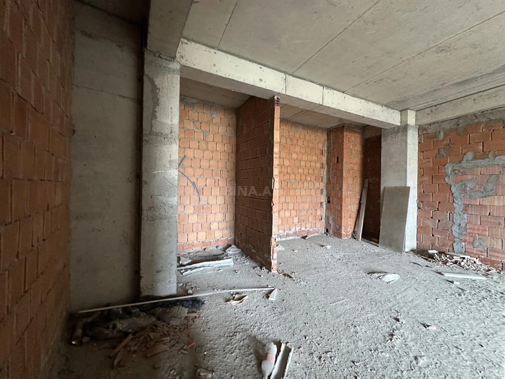 Satılır 2 otaqlı mənzil 90 m²