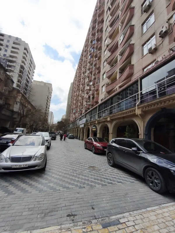 Kirayə verilir obyekt 125 m²