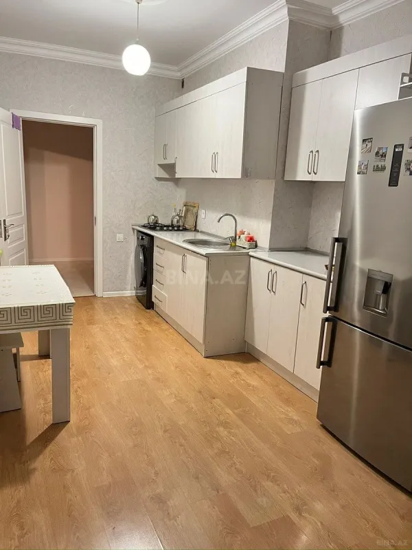 Kirayə verilir 3 otaqlı mənzil 129 m²