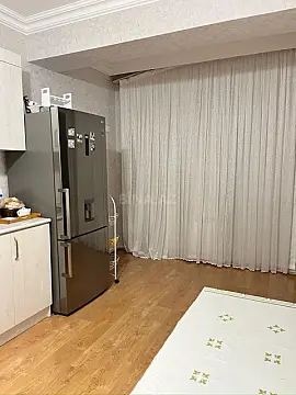 Kirayə verilir 3 otaqlı mənzil 129 m² — Bakı, Həzi Aslanov qəs. 3 otaq 129.00 m²