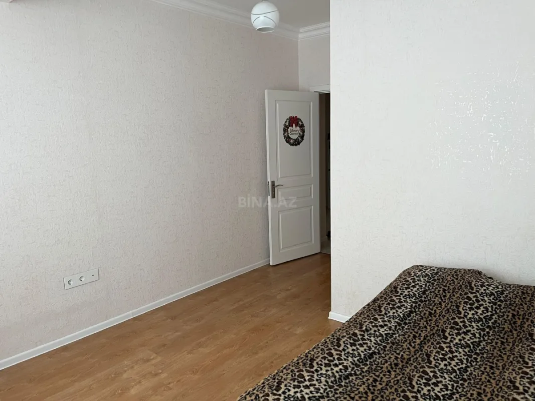 Kirayə verilir 3 otaqlı mənzil 129 m²