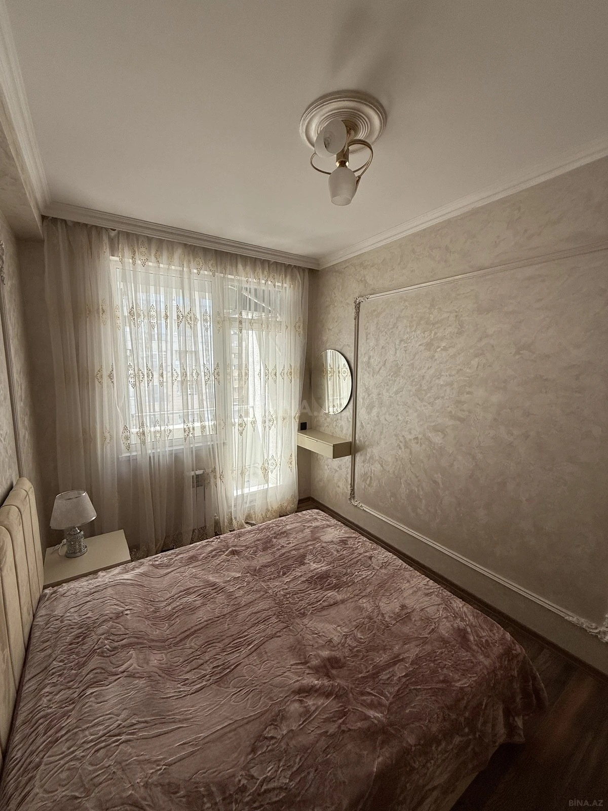 Kirayə verilir 2 otaqlı mənzil 50 m²