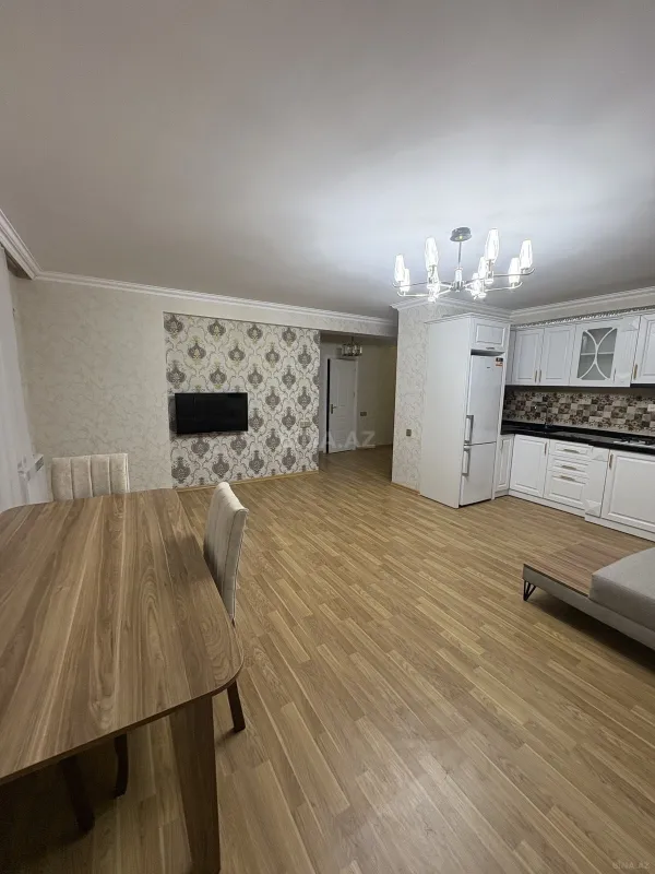 Satılır 3 otaqlı mənzil 110 m²