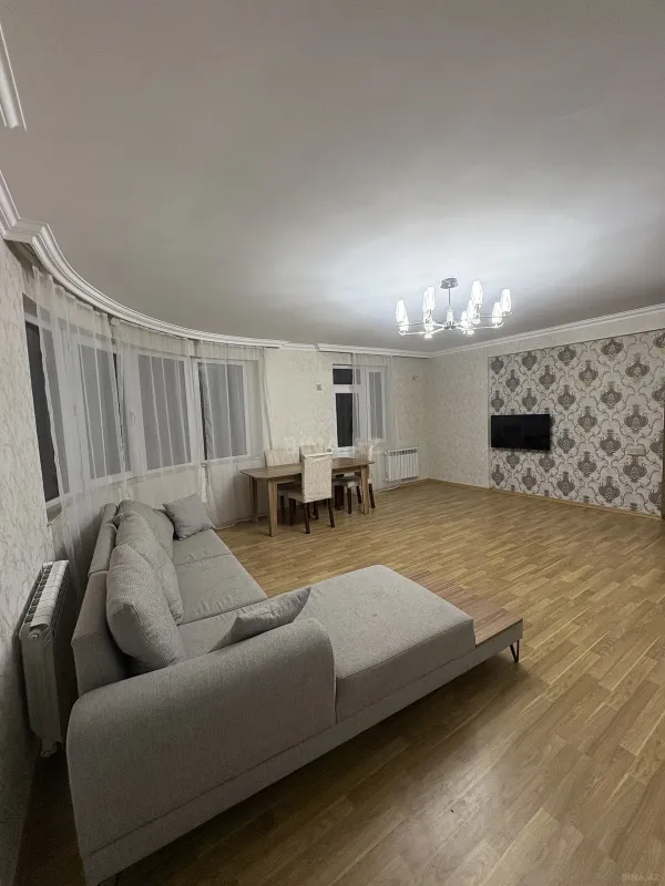 Satılır 3 otaqlı mənzil 110 m²