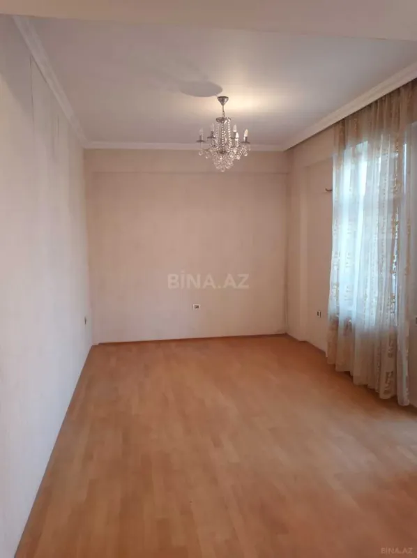 Satılır 2 otaqlı mənzil 74 m²