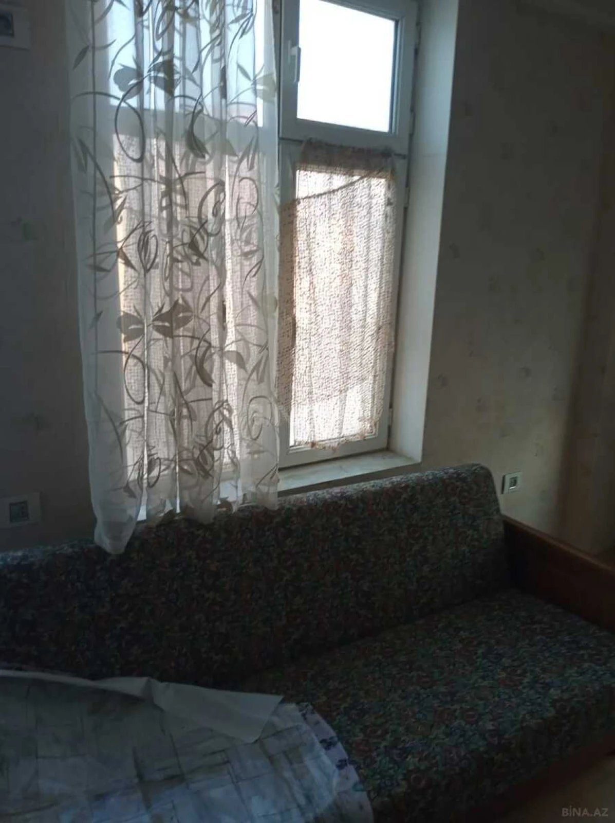 Satılır 2 otaqlı mənzil 74 m²
