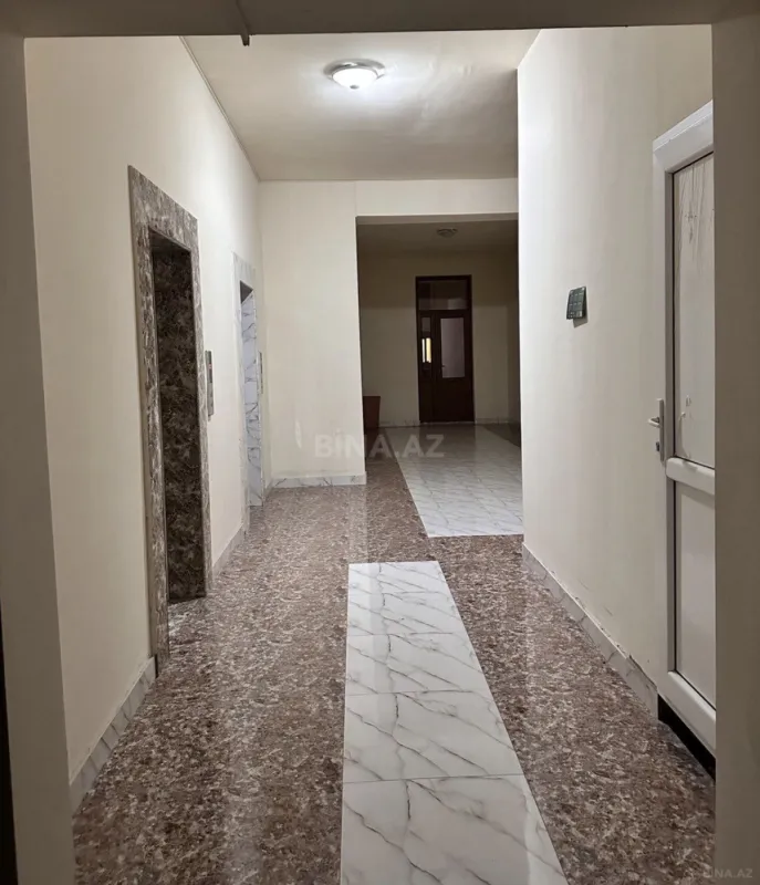 Satılır 3 otaqlı mənzil 127 m²