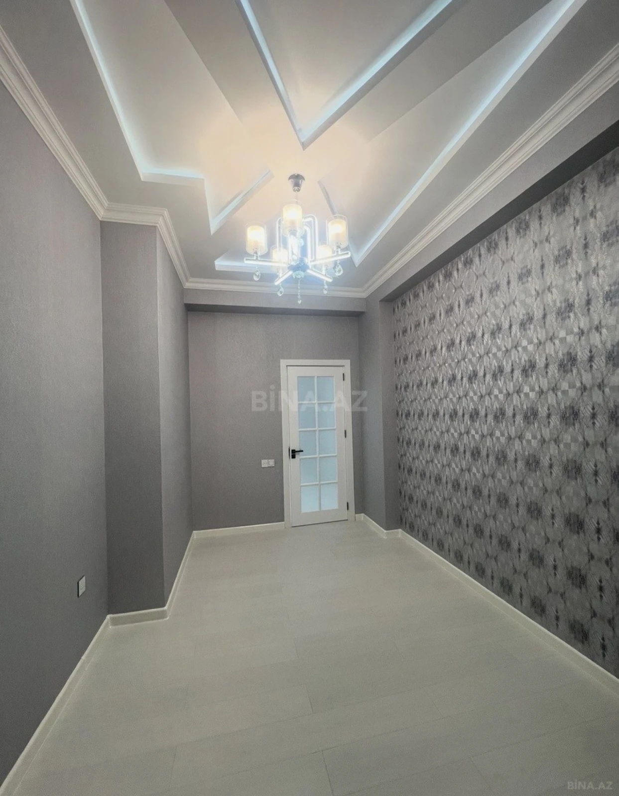 Satılır 3 otaqlı mənzil 127 m²