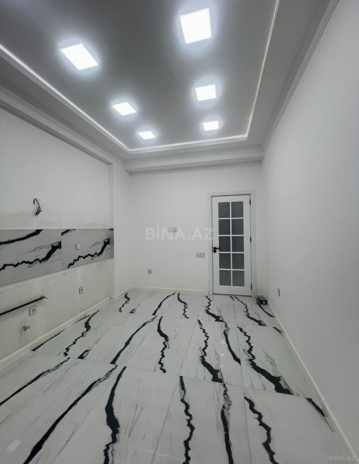 Satılır 3 otaqlı mənzil 127 m²