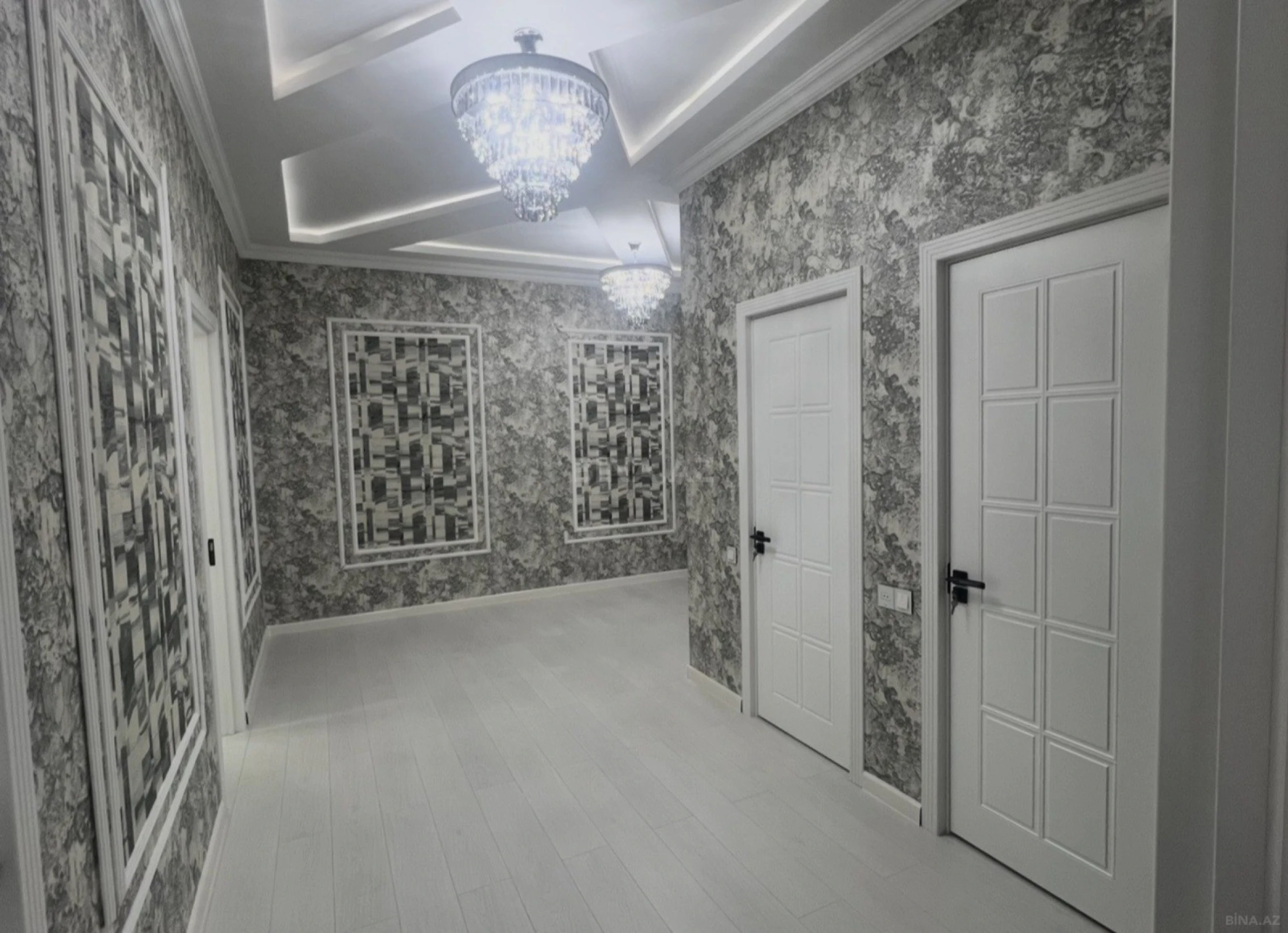 Satılır 3 otaqlı mənzil 127 m²