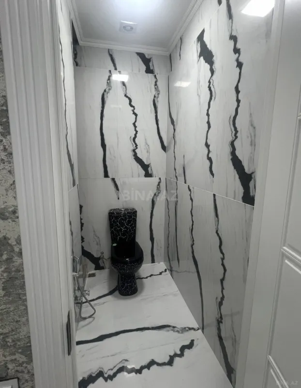 Satılır 3 otaqlı mənzil 127 m²