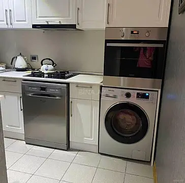 Kirayə verilir 2 otaqlı mənzil 100 m²