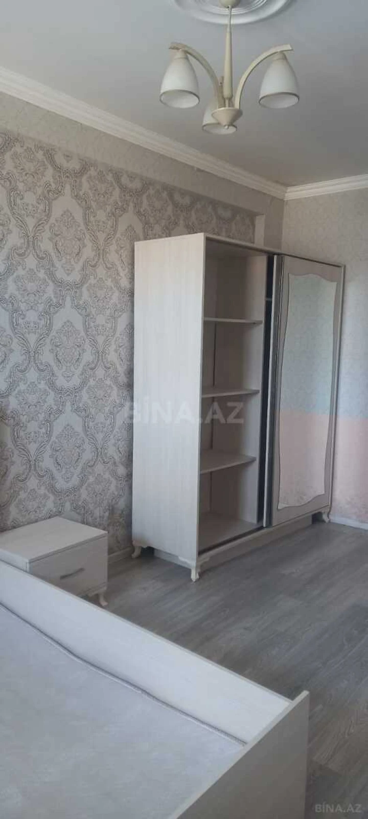Kirayə verilir 2 otaqlı mənzil 70 m²