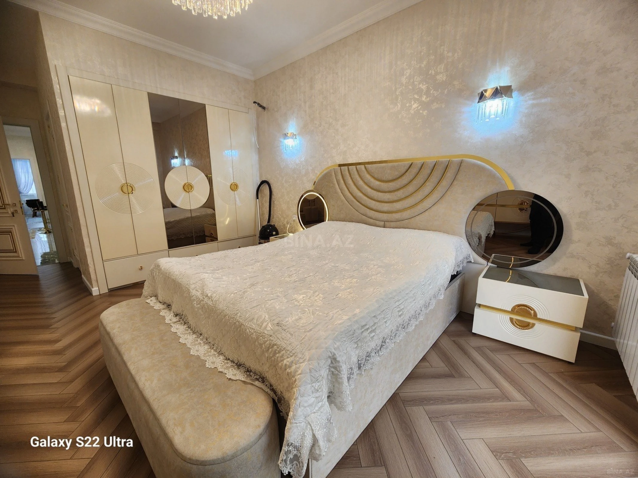 Satılır 3 otaqlı mənzil 120 m²