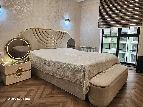 Satılır 3 otaqlı mənzil 120 m²