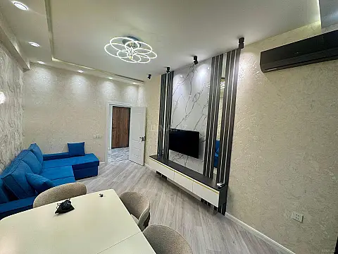 Satılır 2 otaqlı mənzil 55 m²