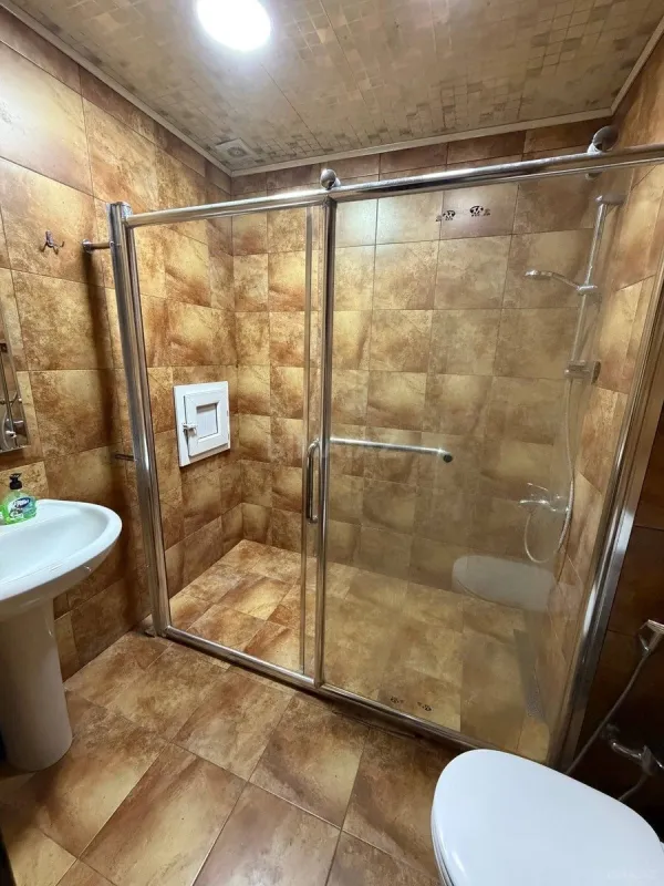 Kirayə verilir 3 otaqlı mənzil 135 m²