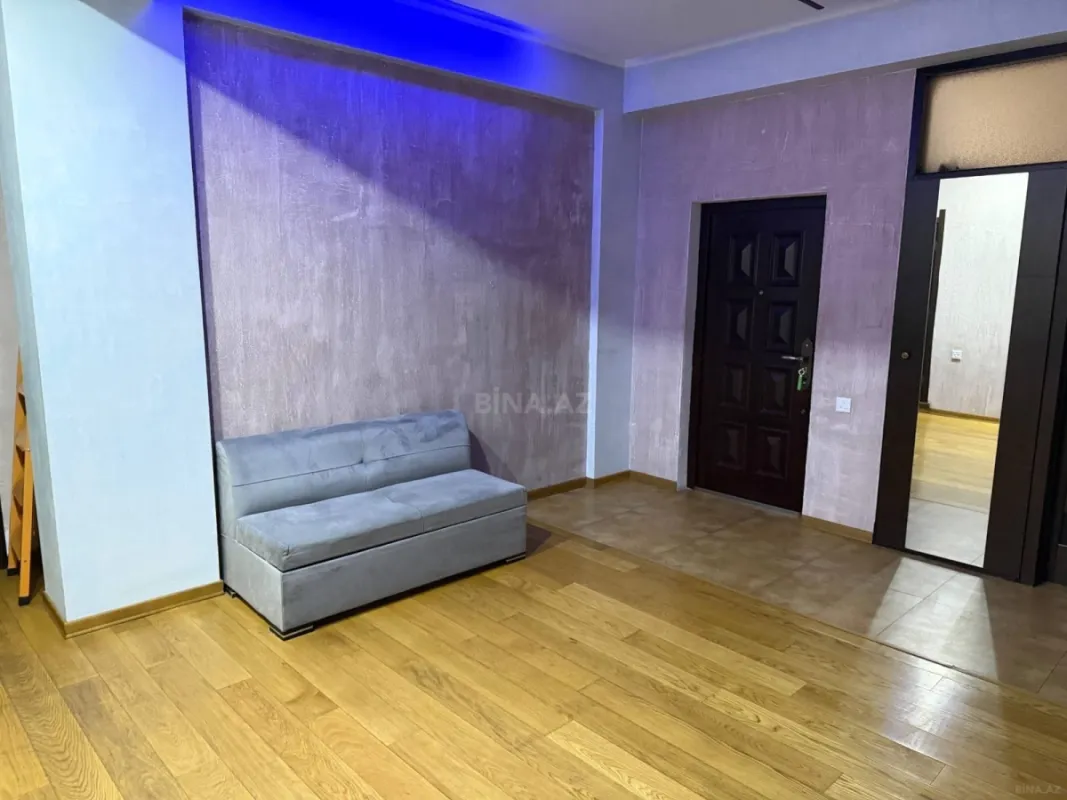 Kirayə verilir 3 otaqlı mənzil 135 m²