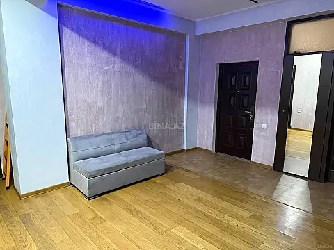 Kirayə verilir 3 otaqlı mənzil 135 m²