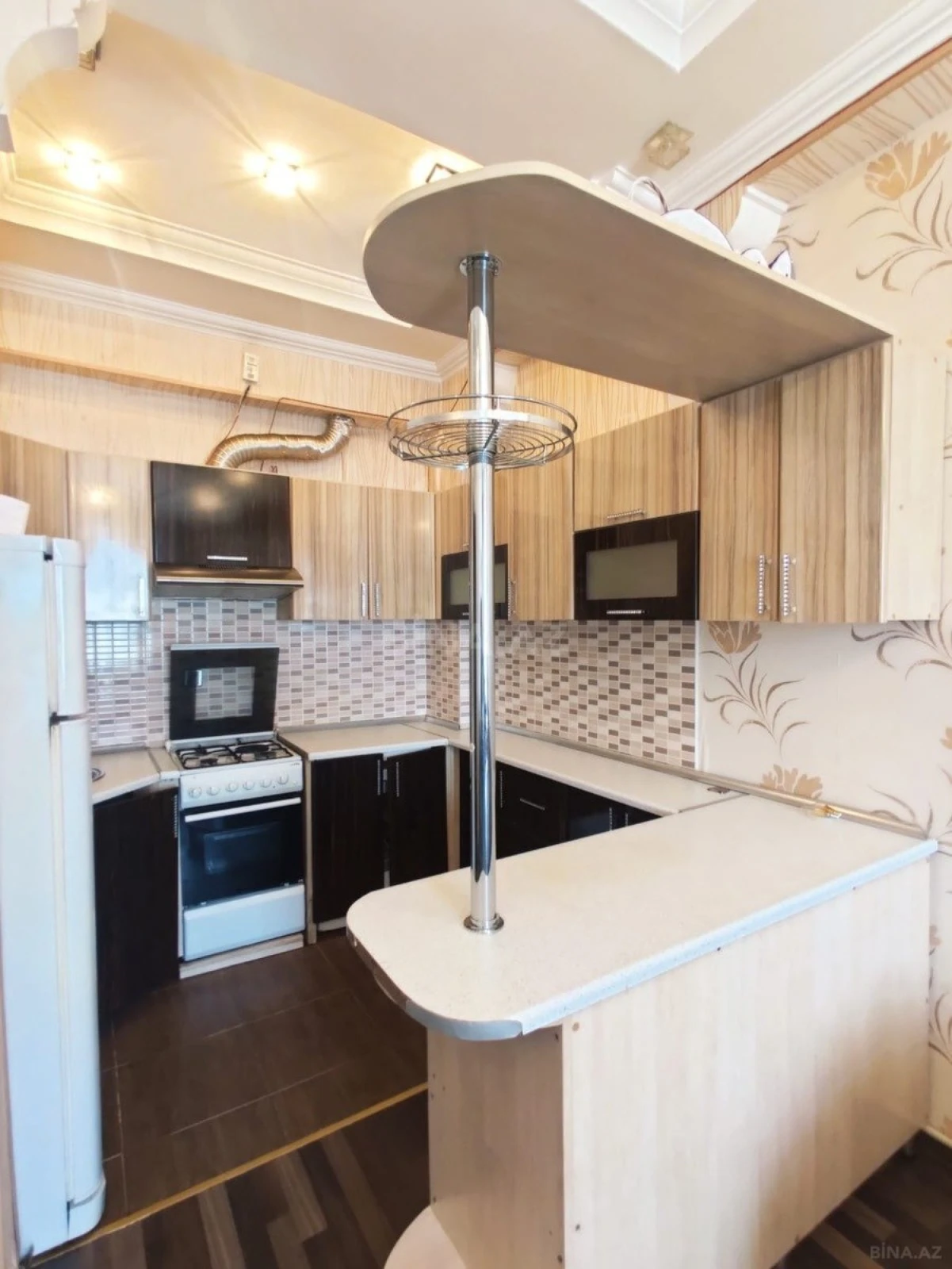 Kirayə verilir 2 otaqlı mənzil 60 m²