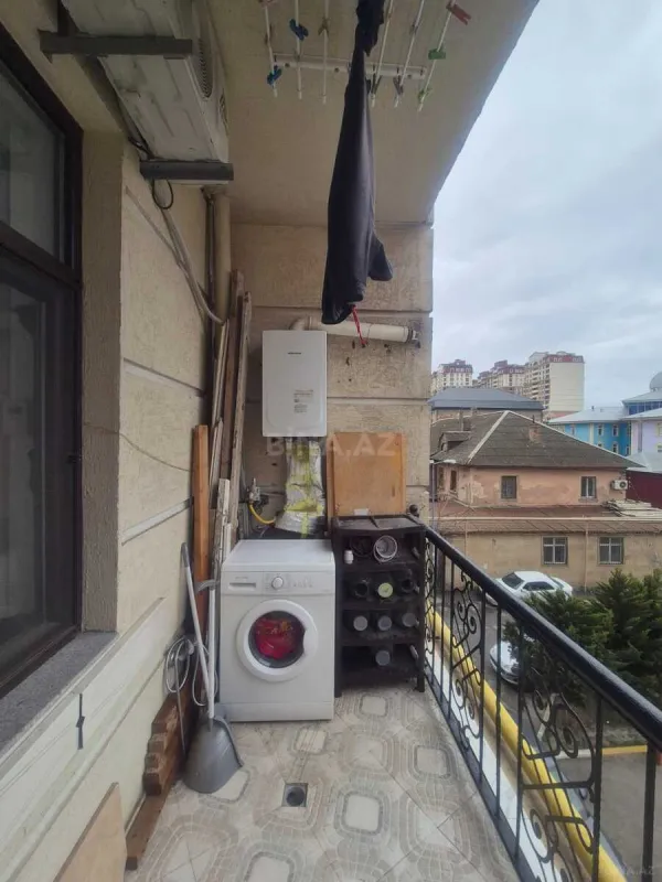 Satılır 2 otaqlı mənzil 68 m²