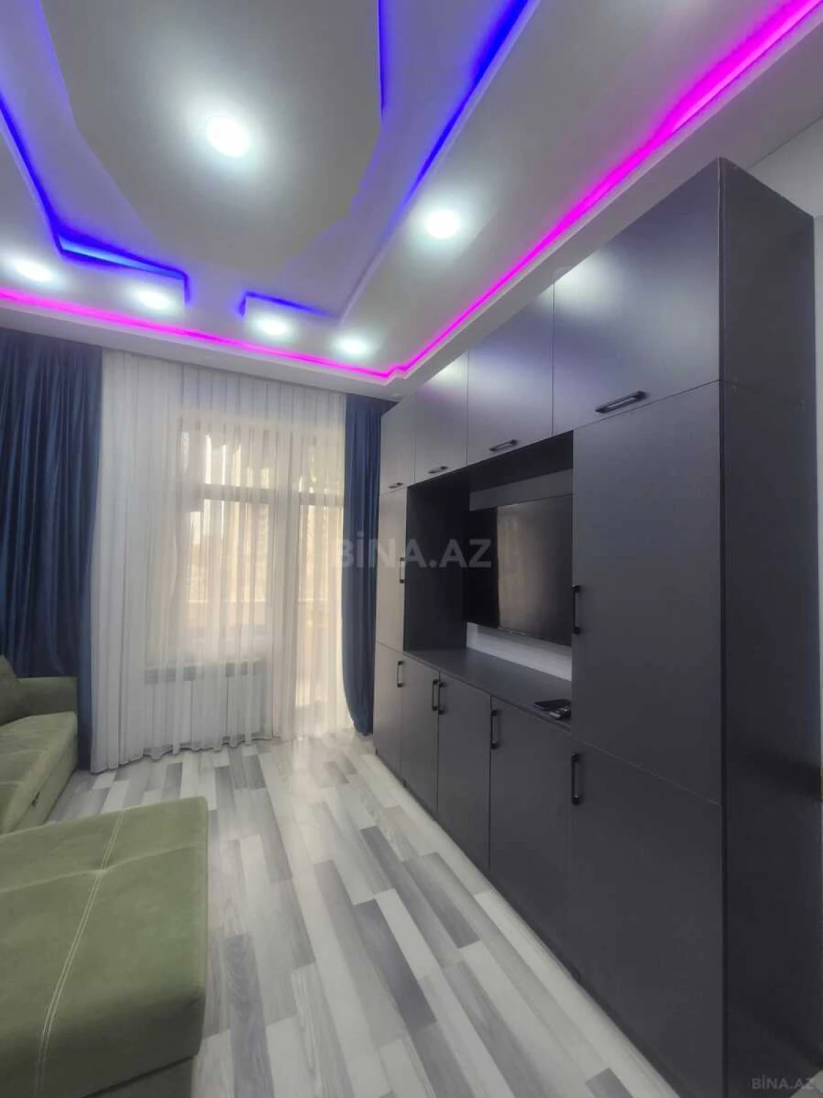 Satılır 2 otaqlı mənzil 68 m²