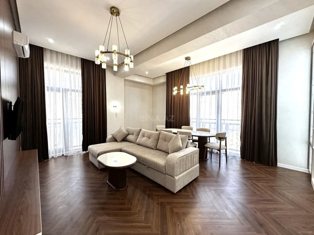 Satılır 3 otaqlı mənzil 130 m²