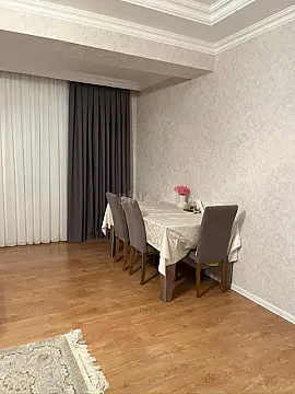 Kirayə verilir 3 otaqlı mənzil 130 m²