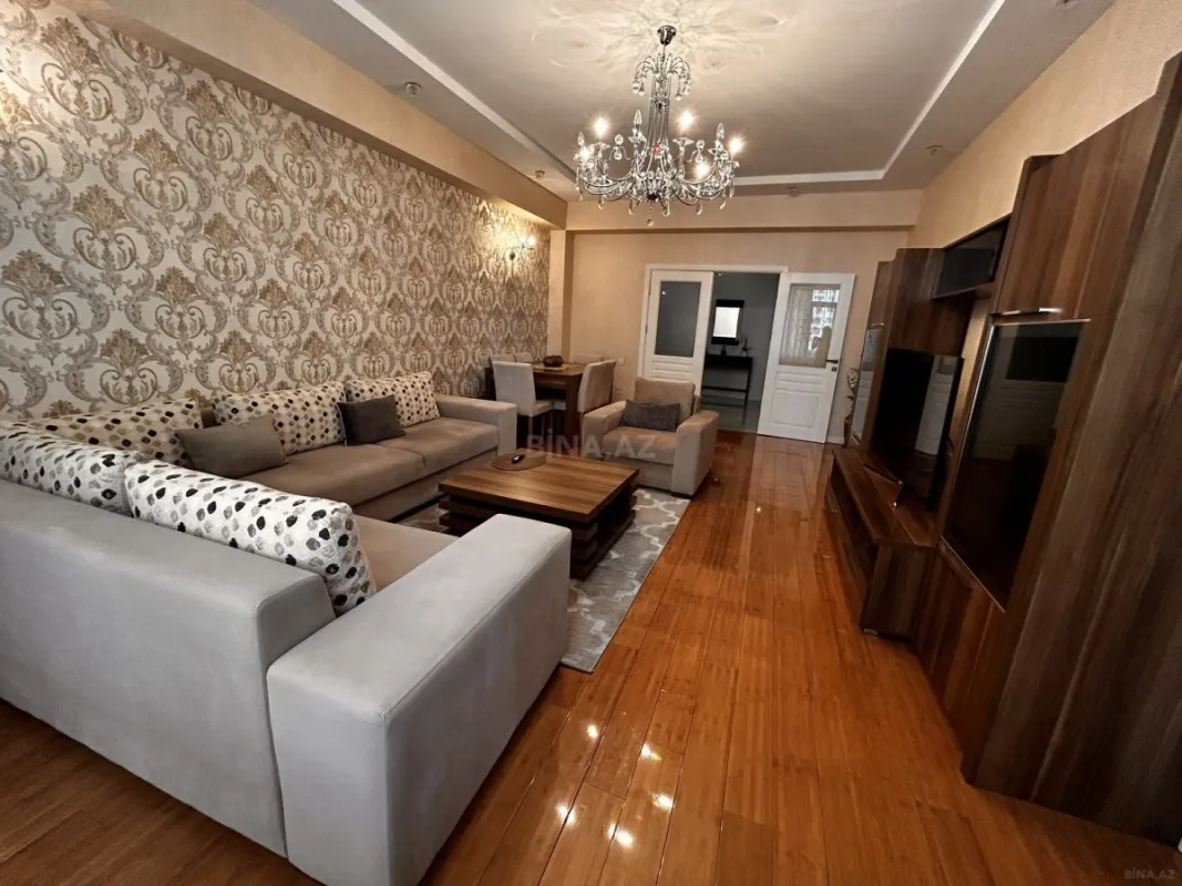 Satılır 3 otaqlı mənzil 120.5 m²