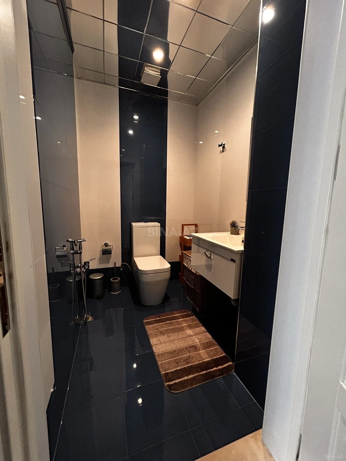 Satılır 3 otaqlı mənzil 120.5 m²