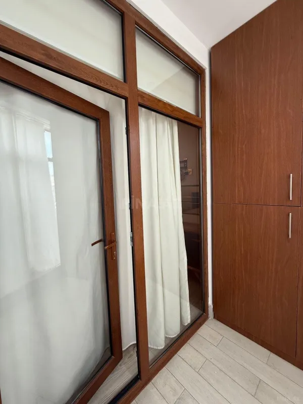 Satılır 3 otaqlı mənzil 157 m²