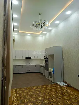 Satılır 5 otaqlı mənzil 250 m²